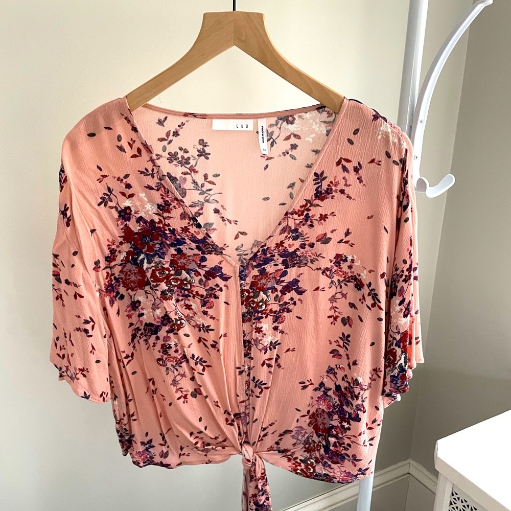 Pink Floral flowy tie front blouse